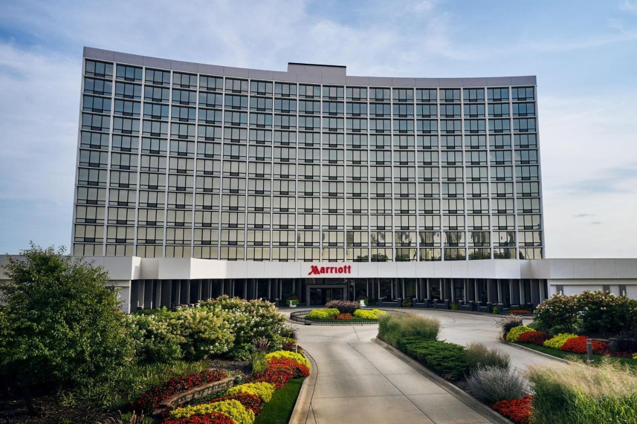 Chicago Marriott Oak Brook Hotel Exterior photo