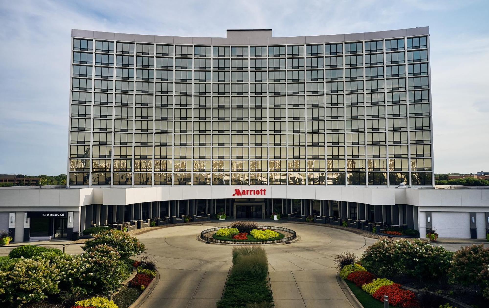 Chicago Marriott Oak Brook Hotel Exterior photo